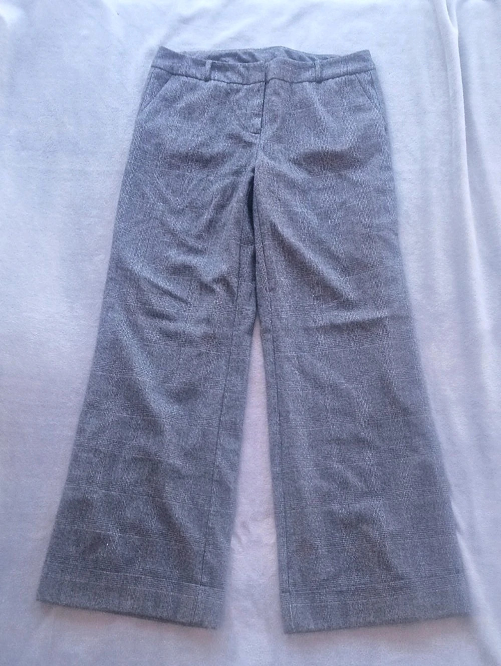 New York & Company Plaid Flare Pants in Gray Size 8